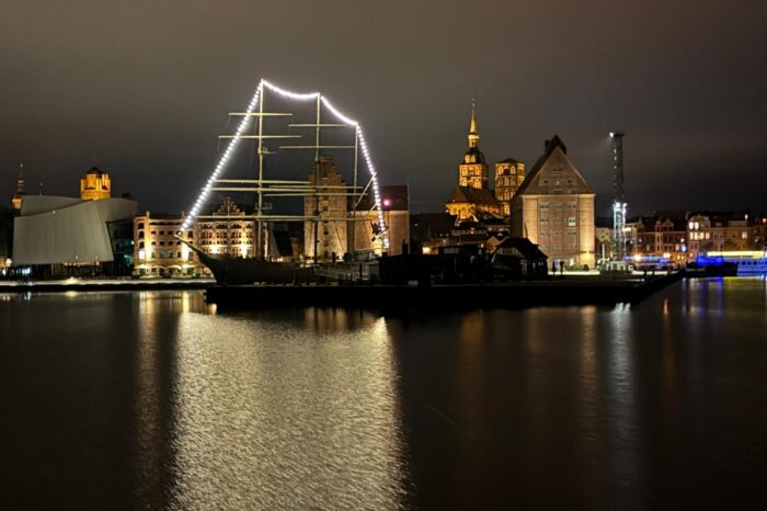 Festtags-Flusskreuzfahrten 2025/2026 Weihnachten & Silvester MS JUNKER JÖRG ab / bis Stralsund ab € 799,- pro Person